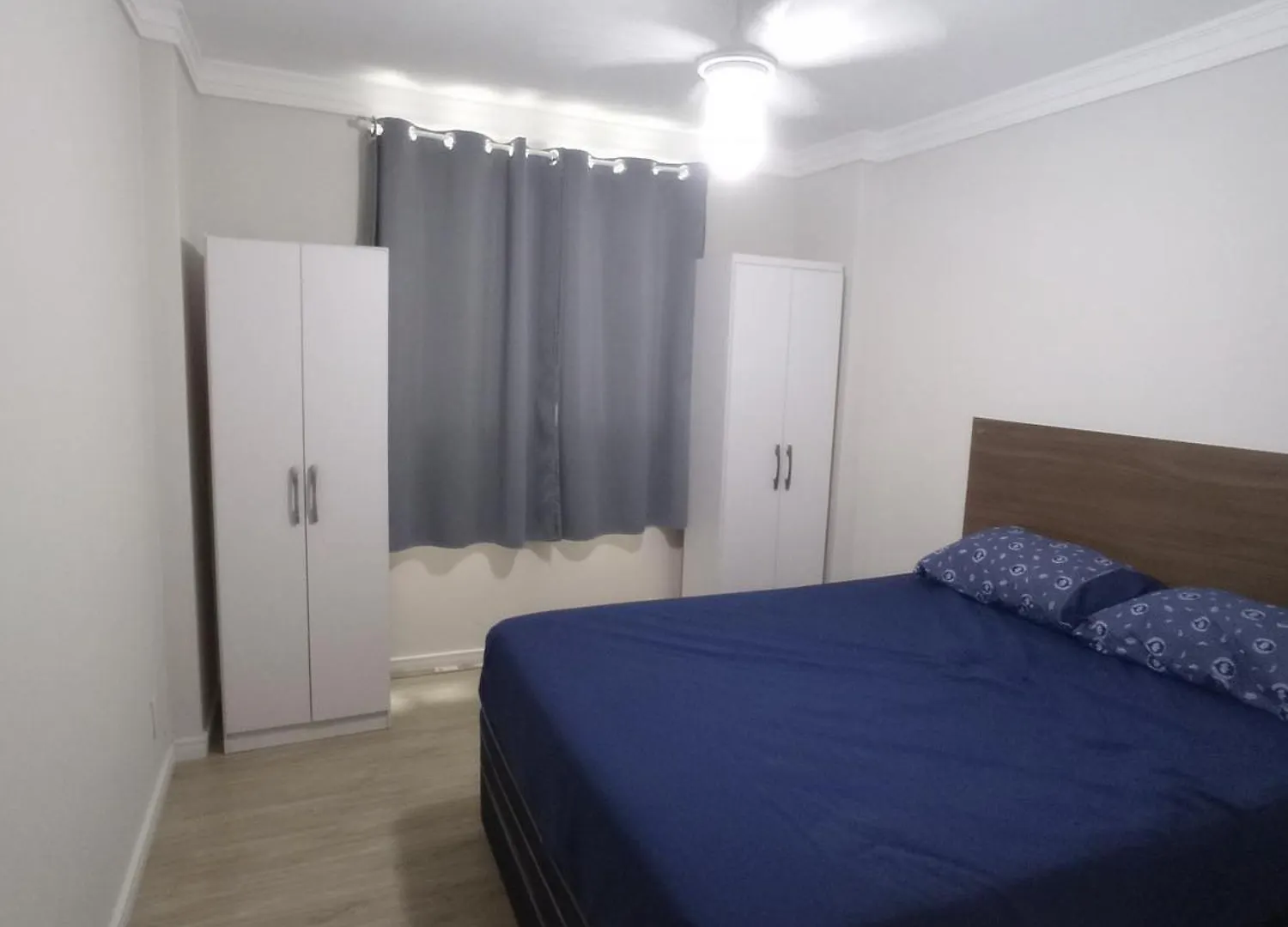 Ape A 80M Da Praia Balneário Camboriú 0*,  Brasil